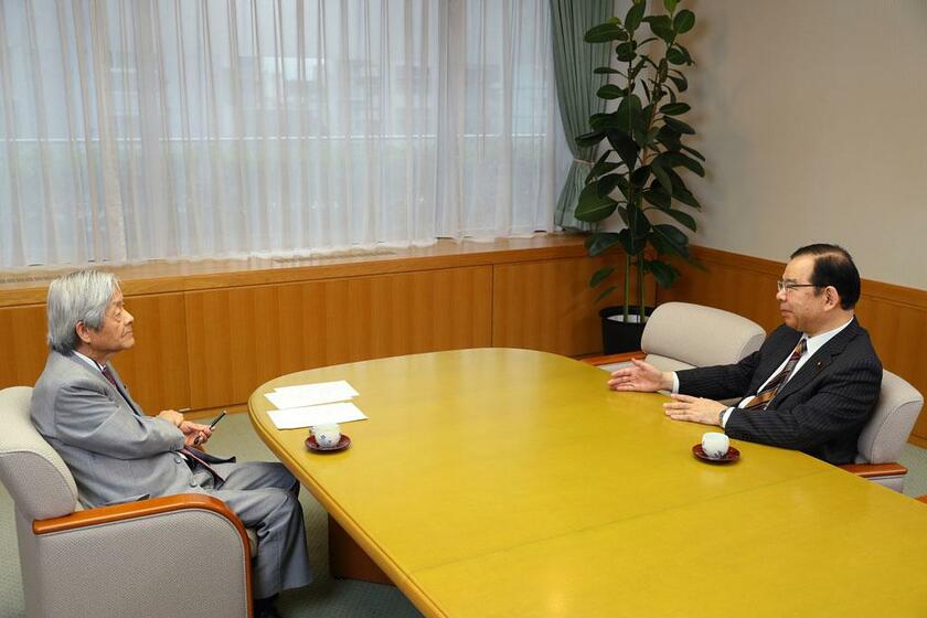 （左から）田原総一朗氏、志位和夫氏（撮影／写真部・松永卓也）