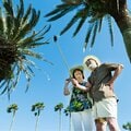 シニアはなぜ国内旅行に行かなくなったのか デジタル化やインバウンドに苦手意識? コロナ前より大きい下落幅