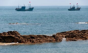 【中国漁船が押し寄せる】日本近海に眠る“とてつもない資源”とは?