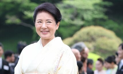 【写真特集】雅子さま　藤の花の着物で別格の気品　写真で振り返る2025年春の園遊会