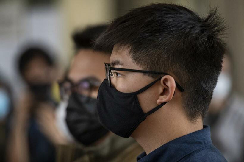 １１月２３日、即日収監された黄之鋒（ジョシュア・ウォン）（写真／ｇｅｔｔｙｉｍａｇｅｓ）