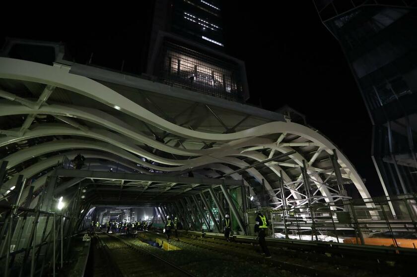 渋谷駅の銀座線ホーム移設工事がいよいよ行われる。移設後の渋谷駅の効率的な乗り換え方法をお伝えする　（ｃ）朝日新聞社