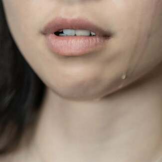 夫に「でっちあげDV」を謝罪した妻の言い分 それでも女性、母として認めてほしかったこと