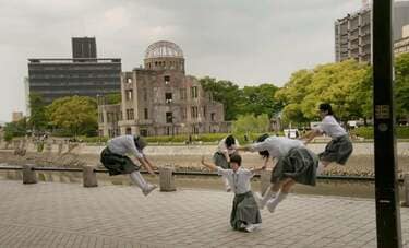 木村伊兵衛写真賞作家・藤岡亜弥が“よそ者”だから撮れる「広島」と「原爆ドーム」