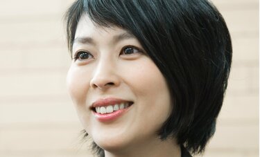 「松たか子」映画で松村北斗と“18歳差のキスシーン”も話題　出演作を次々ヒットさせる“クセになる演技”とは