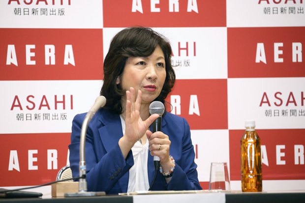 朝日新聞出版が主催した「ＡＥＲＡトークイベント“女と男その先へ”セクハラ・パワハラと働き方改革」に出演した野田聖子総務相＝１８日、東京都中央区（撮影／写真部・小原雄輝）