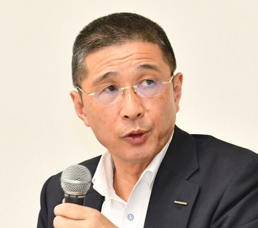 日産の社長を辞任した西川氏。疑惑はスッキリ晴れぬまま……　（ｃ）朝日新聞社