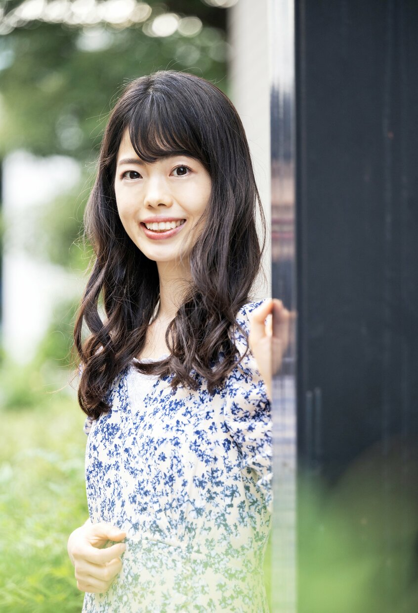 やまぐち・みお/1987年、兵庫県生まれ。神戸大学卒業。医師。専門は消化器内科。現在は医師として働く傍ら、小説を執筆している。2024年、『禁忌の子』で第34回鮎川哲也賞を受賞しデビュー。25年には受賞第1作となる『白魔の檻』を刊行予定(写真/横関一浩)