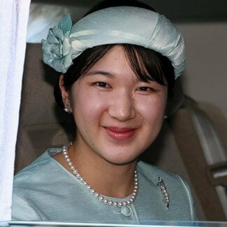 愛子さま22歳に「ますます雅子さまにそっくり」の理由 写真で振り返る