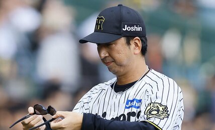 “キレる理論派”阪神・藤川監督に岡田彰布顧問から苦言も…「7連敗でも首位」に内部評価は真っ二つ、新人虎将を襲う伝統球団の宿命