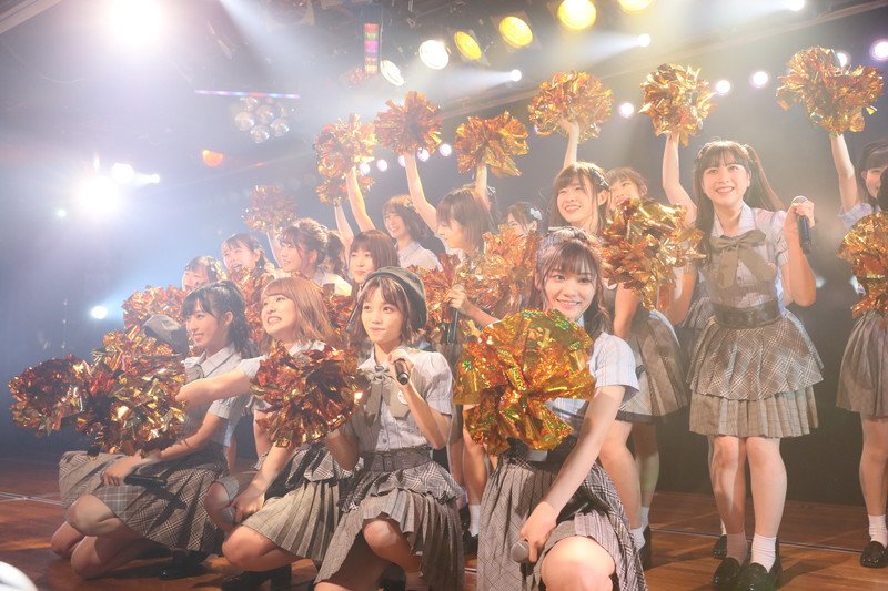 AKB48チーム8、それぞれの個性＆実力を発揮した結成5周年記念特別公演