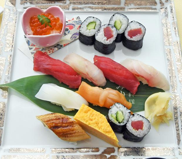 お寿司も味ではなく人　※写真はイメージです　（ｃ）朝日新聞社