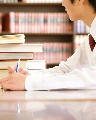 1位は蔵書数約20万冊の人気付属校！　図書館が充実している首都圏「中高一貫校」ランキング