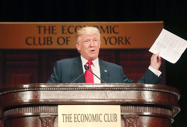 ニューヨークのエコノミッククラブで行われた講演でのトランプ氏＝２０１６年９月１５日（Photo by Getty Images）