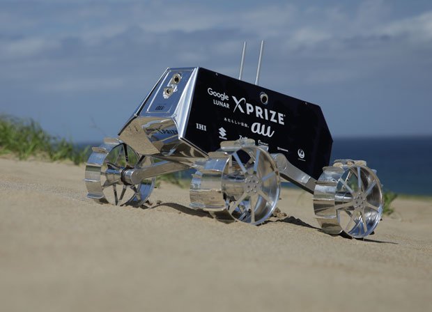 ２０１７年８月、鳥取砂丘で通信試験をした月面探査車「ＳＯＲＡＴＯ（ソラト）」　（ｃ）朝日新聞社