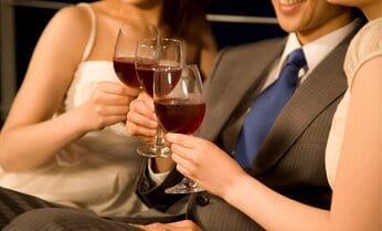 港区女子「分岐点は25歳」 落ちぶれる“逆ドリーム”はレアケース、よくある「その後」3パターン