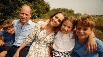 イギリス皇太子夫妻に17歳でがんで亡くなった女性の家族から贈り物 感動の裏でメーガンさんは……
