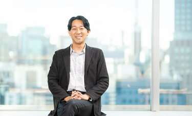作家・塩田武士が最新刊で取り入れた「視点と感情移入」 黒澤明の「天国と地獄」をイメージしたシーンも