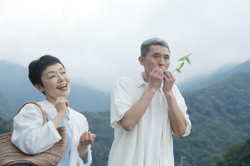 監督　平山秀幸／２９日からテアトル新宿ほか全国公開／９５分　（ｃ）　２０２２「ツユクサ」製作委員会