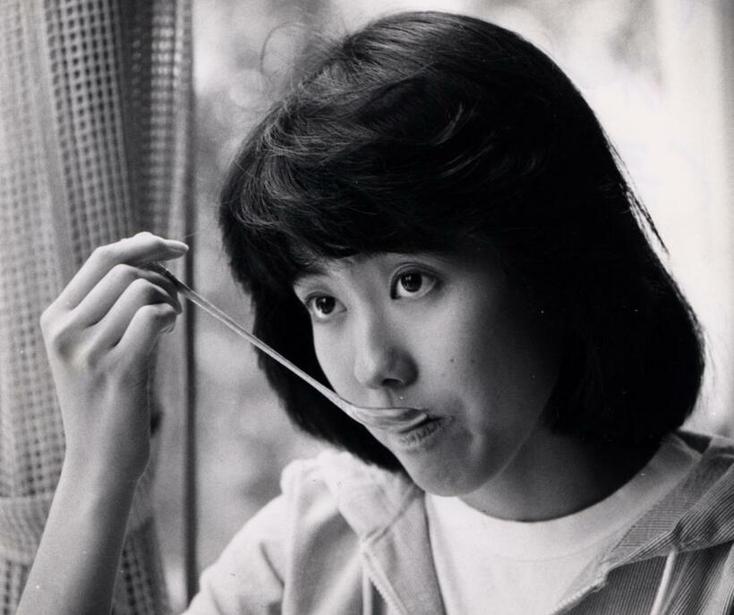 伊代ちゃん、という感じの妹キャラ（1982年撮影）（ｃ）朝日新聞社