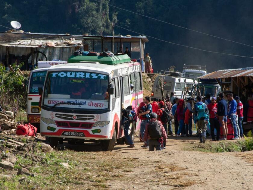 登山口。ポカラからのジープはここに着く。僕らは徒歩のトホホ（撮影／阿部稔哉）