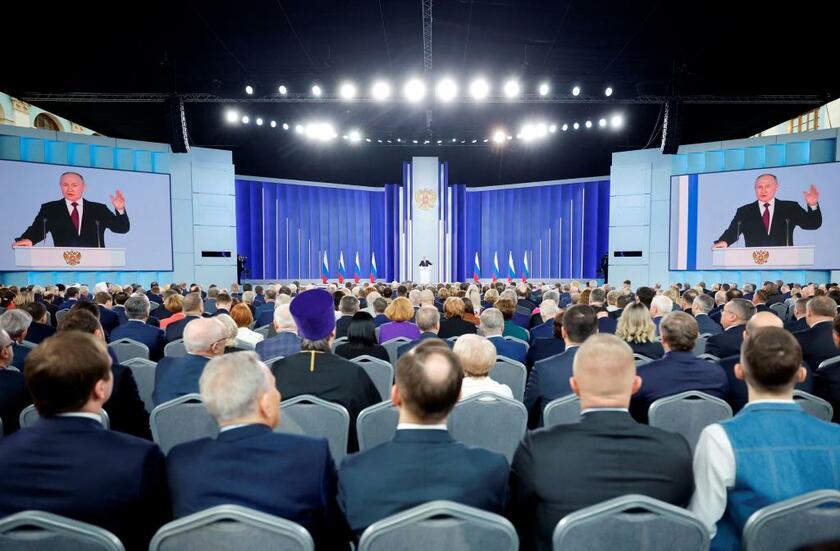 ロシアのプーチン大統領は上下両院に対する年次教書演説で、米ロ間の「新戦略兵器削減条約」履行停止を表明した／２月２１日（写真：ロイター／アフロ）