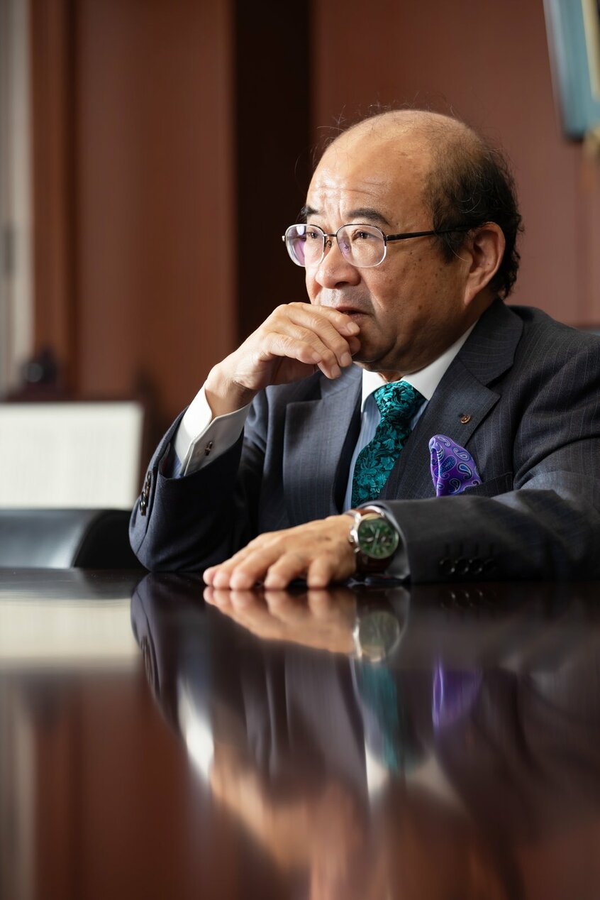 工藤は家業を通じて、学歴の通用しない世界があることも熟知している。生徒には進学で希望が叶わなくとも、生きる中で自信を持てる何かを見いだしてほしいと願う(写真/倉田貴志)