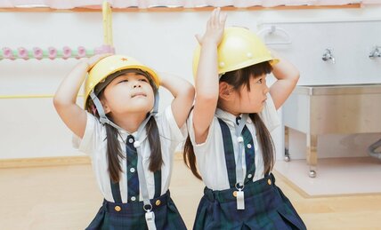 大地震で落ちてきたものにヒヤリ…　「備蓄」しているのは水や食料以外にも　災害に「備えている」は8割【AERAアンケート結果発表】