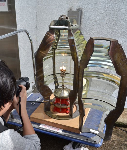 江埼灯台の一般公開では、初めて昭和の時代に使われていたガス灯器が展示された