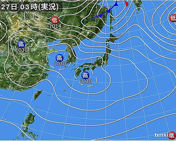 日本の南に高気圧