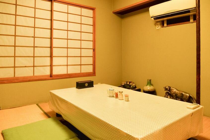 角栄が利用した6畳間。永田町に近いこともあって、今も政治家が通う (撮影/写真部・掛祥葉子)