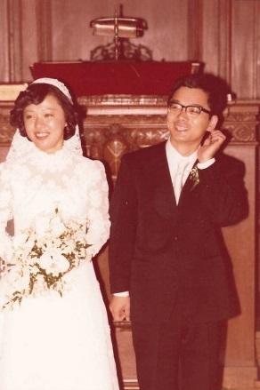 経済学者の石川経夫氏との結婚式＝1975年6月、米国ハーバード大学内のチャペル、石川幹子さん提供