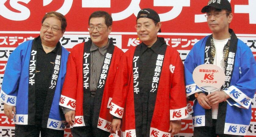 CMの制作発表をするザ・ドリフターズのメンバー。（左から）高木ブー、仲本工事さん、加藤茶、志村けんさん