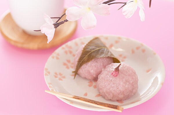 桜餅が出まわると、いよいよ春到来！ですね