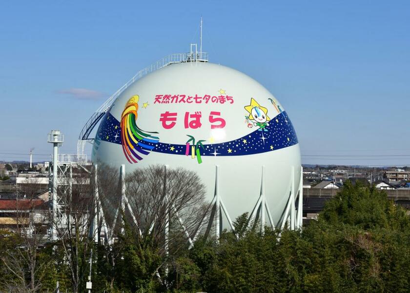 関東天然瓦斯開発のガスホルダー。千葉県は国内で天然ガスが産出する数少ない地域だ