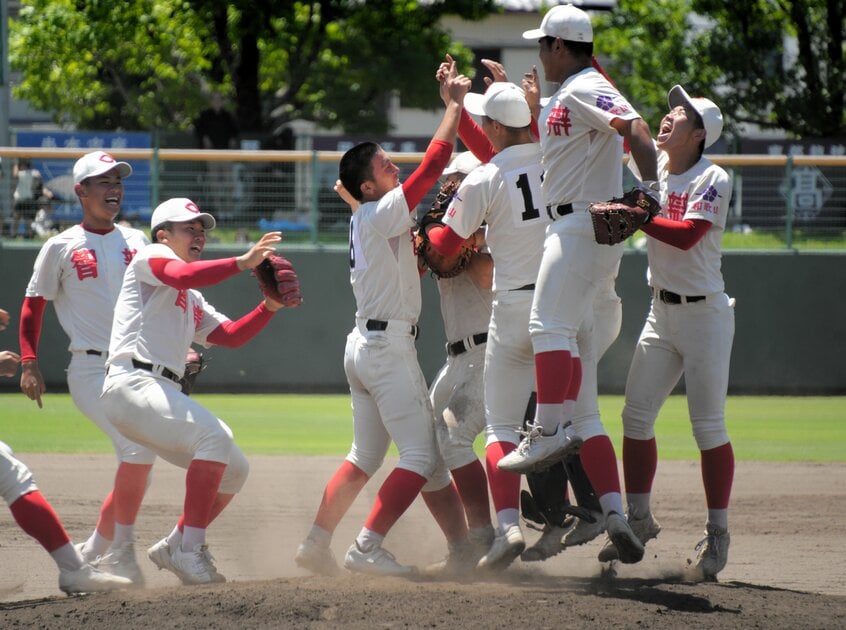 夏の甲子園、ベスト8に進むのは?