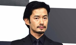 竹野内豊が「徹子の部屋」で“鉄壁のプライベート”を明かしたのはなぜ? 52歳になって心境に変化か〈嗚呼‼みんなの動物園きょう出演〉