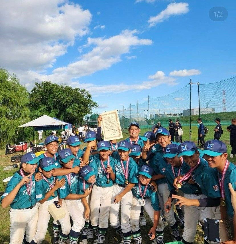 今年初優勝を果たした「青山東京ボーイズ」（インスタグラムより）