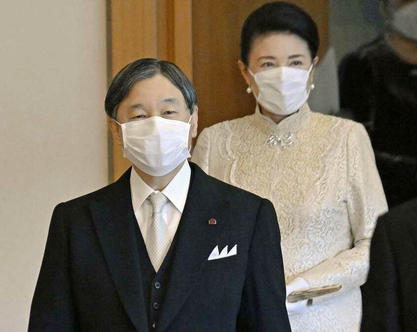 「歌会始の儀」に臨む天皇、皇后両陛下／皇居・宮殿「松の間」＝23年1月18日