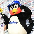 ヤクルトの株主総会で「つば九郎復帰」明言も… 「2代目登場」につば九郎ファンたちが示す違和感