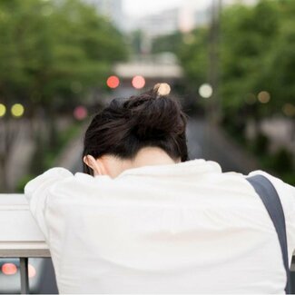 〈きょうから師走〉もしかして「冬季うつ病」? 「寝ても寝ても眠い」「甘いものを欲する」通常のうつ病との違い