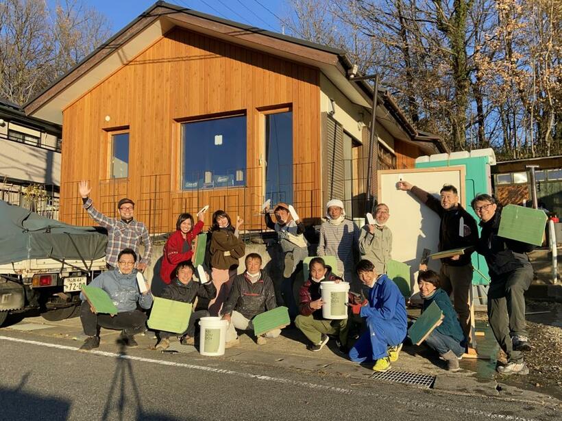 リノベーション工事はオープンにして、ＳＮＳで参加を呼びかけた。のべ２００人超が参加した（ｐｈｏｔｏ　朝日新聞社・斎藤健一郎）