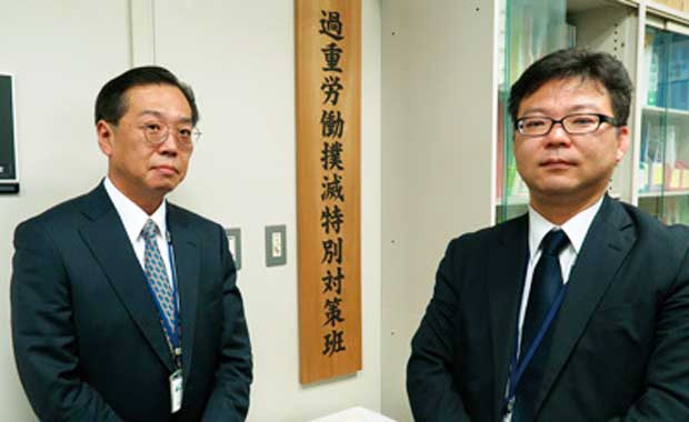 電通捜査を主導した高橋和彦・特別司法監督官（左）と樋口雄一・監督課長　Photo by Fusako Asashima