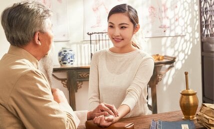 メンタル不調患者に漢方医「心も体も相互に影響。すべて診る」　“心身一如”の考え方とは？