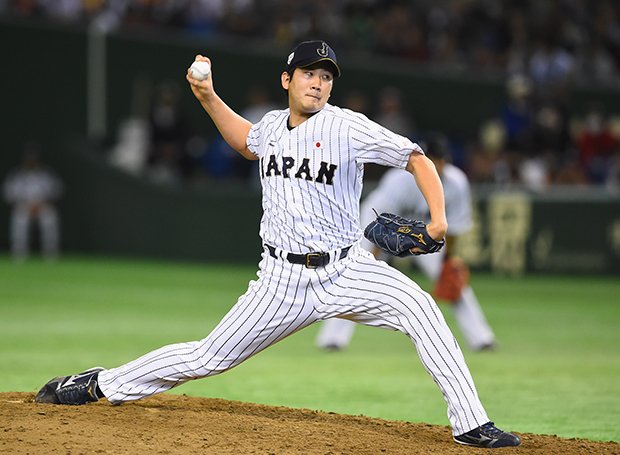 大谷離脱でエースの重責を背負う菅野（写真：Getty Images）