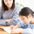 社会人の学び直し「時間の確保」が課題 一方で「仕事も育児も」忙しい人が多い傾向も