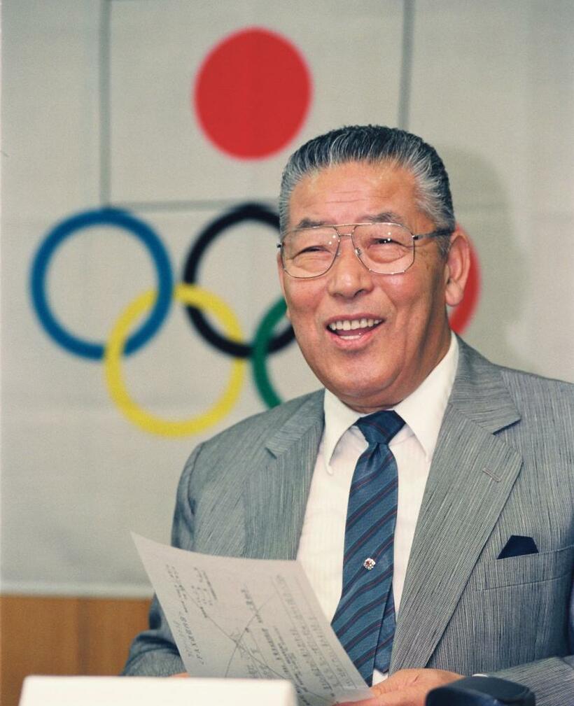 日本オリンピック委員会（ＪＯＣ）会長も務めた古橋広之進さん＝１９９２年　（ｃ）朝日新聞社