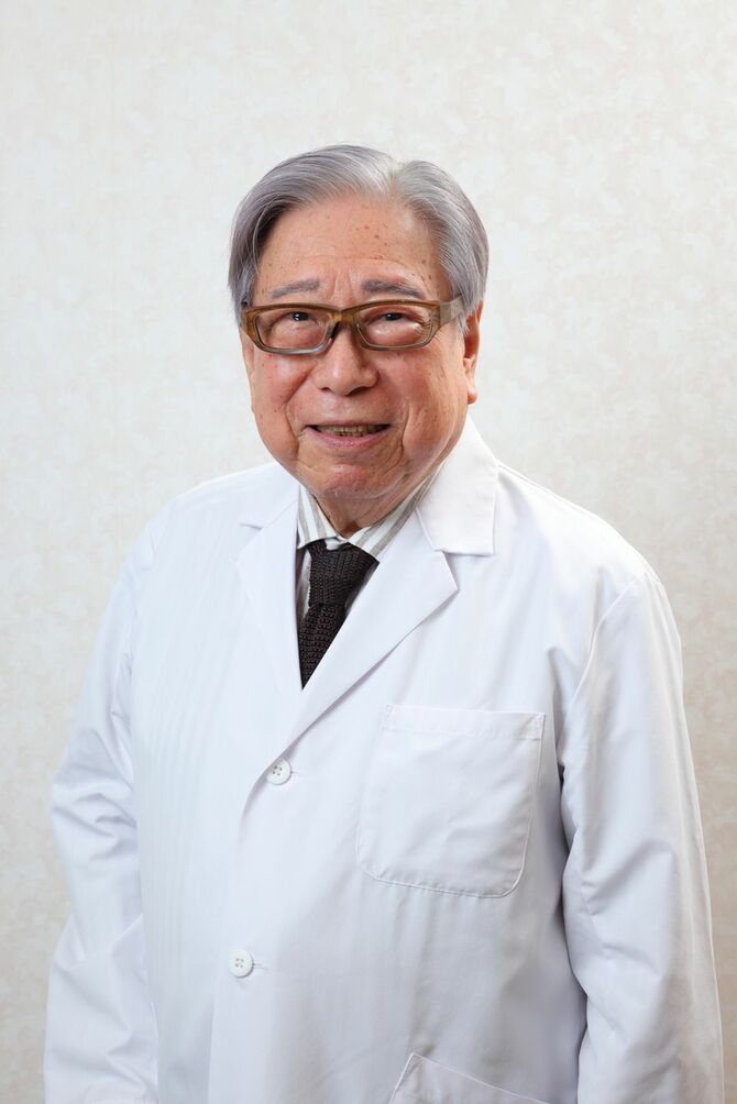 医師の折茂肇さん（90歳）［撮影＝朝日新聞出版写真映像部・松永卓也］
