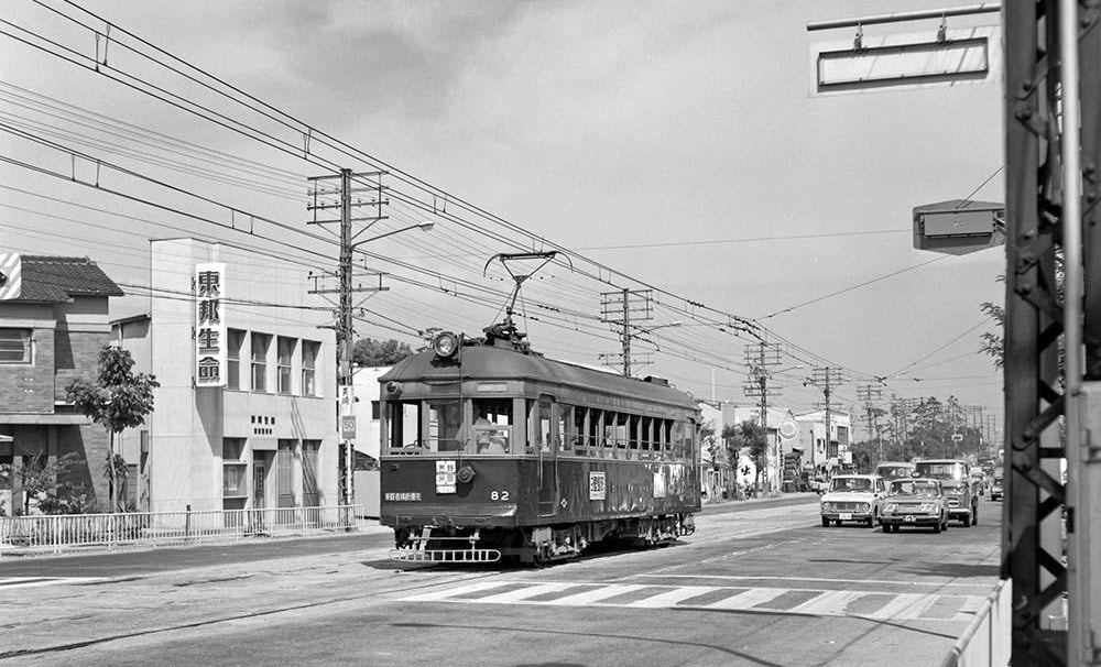 大阪と神戸を結んで日本一の距離だった路面電車「阪神国道線」の55年前 その運賃はいくら？ | AERA dot. (アエラドット)