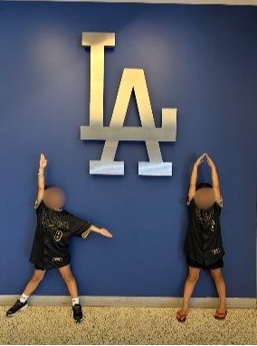 LAドジャー・スタジアムでの思い出の一枚（提供）